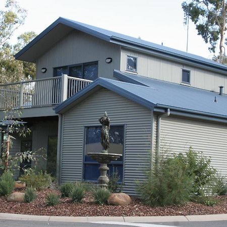 Lake Fyans Holiday Park Room photo